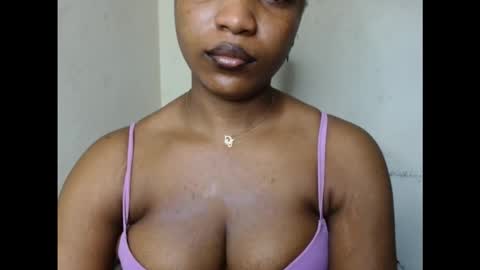 Snapshot of juicycuntx chatting on 09.15.25 juicycuntx online show from 09.15.25