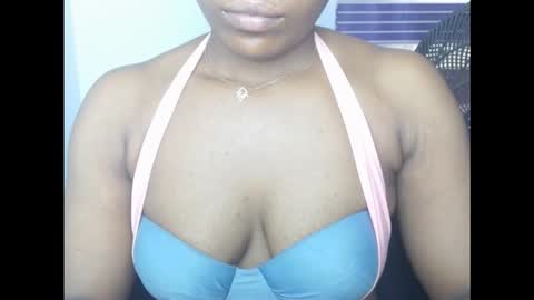 Snapshot of juicycuntx chatting on 10.20.25 juicycuntx online show from 10.20.25