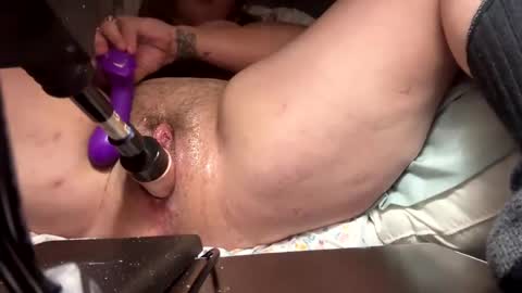 juicymamas online show from 12.25.24