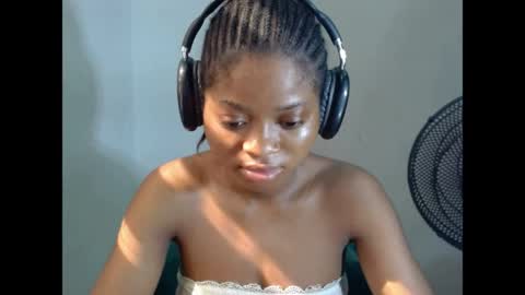 juicynpinkx online show from 04.28.26