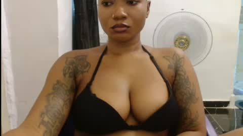 Snapshot of juicyxpink chatting on 04.21.26 juicyxpink online show from 04.21.26