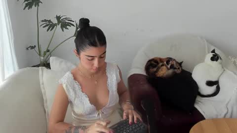 Snapshot of juieth_gv chatting on 01.12.26 Andry but call me yulieth online show from 01.12.26