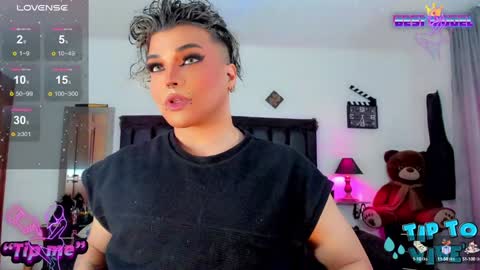 Snapshot of jujubee_lander chatting on 01.19.25 Jujubee online show from 01.19.25