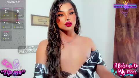 Snapshot of jujubee_lander chatting on 09.29.25 Jujubee online show from 09.29.25