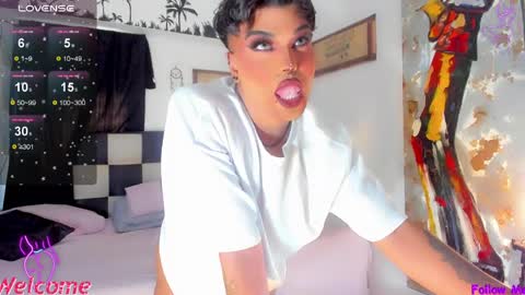 Snapshot of jujubee_lander chatting on 04.22.26 Jujubee online show from 04.22.26
