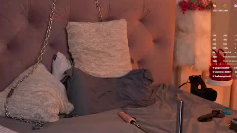 Snapshot of julcy_peach chatting on 03.25.26 Julcy online show from 03.25.26