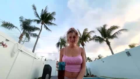 juleeahh online show from 04.05.26