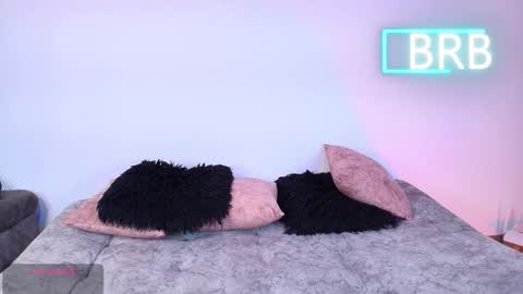 Jules and Gia online show from 03.03.26