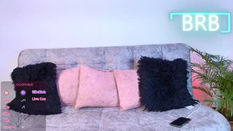 Jules and Gia online show from 04.08.26