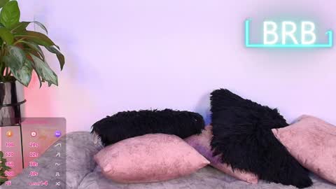 Jules and Gia online show from 04.19.26