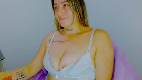  Juliana Torres  online show from 12.16.25