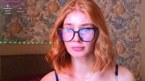Snapshot of juli_ginger chatting on 07.19.26 Julia online show from 07.19.26