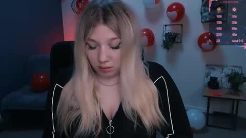 juli kisss online show from 02.24.25