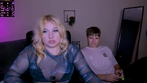 juli kisss online show from 09.11.25