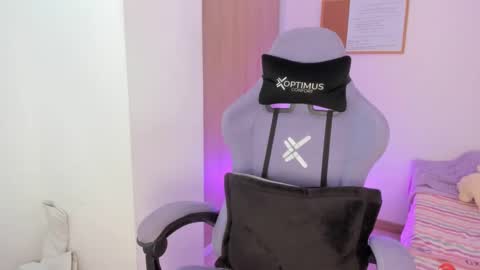 juli_santos_22 online show from 02.04.25