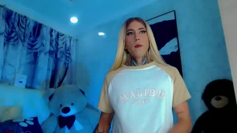 julia_bulette1 online show from 06.14.26