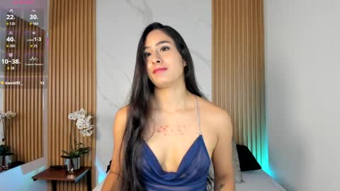 Snapshot of julia_martinezz_ chatting on 04.24.26 J U L IA M A R T I N E Z online show from 04.24.26