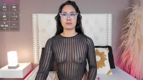 Snapshot of julia_martinezz_ chatting on 05.22.26 J U L IA M A R T I N E Z online show from 05.22.26