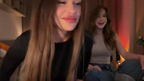 Julia R Le online show from 06.12.26