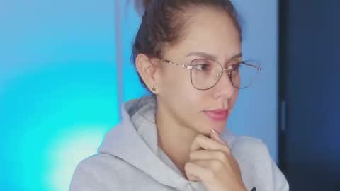 Snapshot of julia_roberts420 chatting on 09.28.25 Julia Schedule 10 pm to 4 am GTM-5 online show from 09.28.25