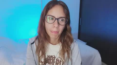 Snapshot of julia_roberts420 chatting on 10.19.25 Julia Schedule 10 pm to 4 am GTM-5 online show from 10.19.25