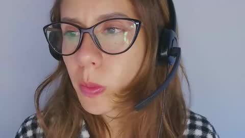 Snapshot of julia_roberts420 chatting on 11.10.25 Julia Schedule 10 pm to 4 am GTM-5 online show from 11.10.25