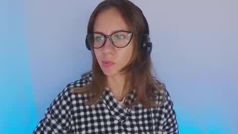 Snapshot of julia_roberts420 chatting on 11.10.25 Julia Schedule 10 pm to 4 am GTM-5 online show from 11.10.25