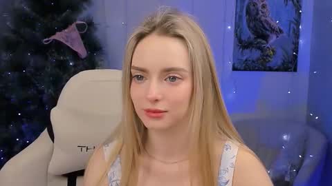 Snapshot of juliabrewwer chatting on 12.22.25 Julia online show from 12.22.25