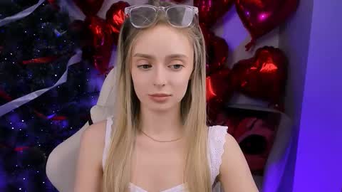 Snapshot of juliabrewwer chatting on 03.24.26 Julia online show from 03.24.26