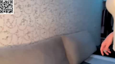 Snapshot of juliahupman chatting on 05.17.26 Kate online show from 05.17.26