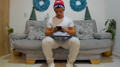 julian_wallace online show from 12.24.24