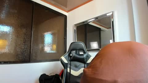 julian_wallace online show from 04.04.26