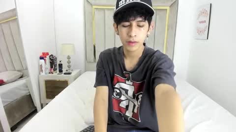 Snapshot of julian_xp chatting on 01.06.26 Julian online show from 01.06.26