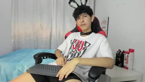 Snapshot of julian_xp chatting on 05.02.26 Julian online show from 05.02.26