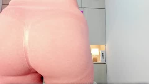 Snapshot of julianablaze chatting on 02.15.26 julianablaze online show from 02.15.26