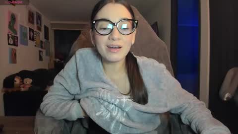 Jeimy Help me to reach 100 thumbs up online show from 09.11.25