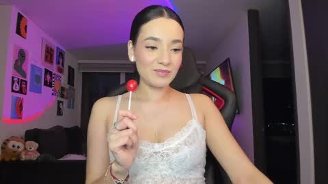 Jeimy Help me to reach 100 thumbs up online show from 06.04.26