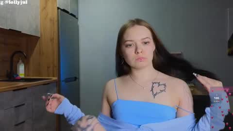 Snapshot of julidropp chatting on 03.02.25 julidropp online show from 03.02.25