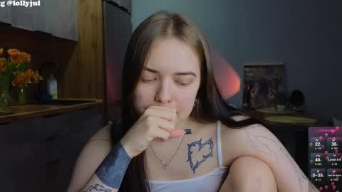 Snapshot of julidropp chatting on 03.12.25 julidropp online show from 03.12.25