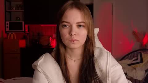 Snapshot of julidropp chatting on 11.08.25 julidropp online show from 11.08.25