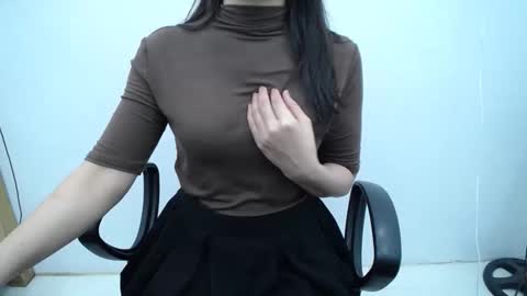 julie9x online show from 10.13.25