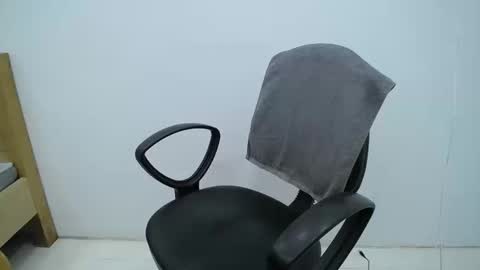 julie9x online show from 12.17.25