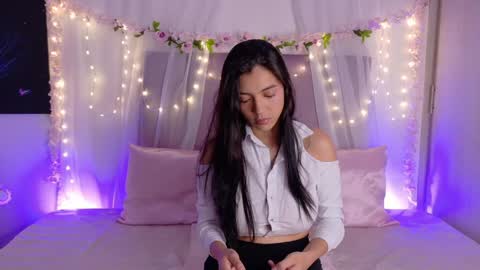 Juliet Bennet online show from 04.05.26