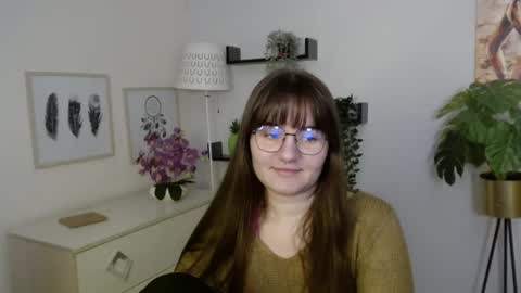 Snapshot of julie_extasy chatting on 11.19.25 Julie online show from 11.19.25