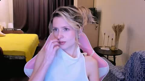 Julie online show from 02.03.26