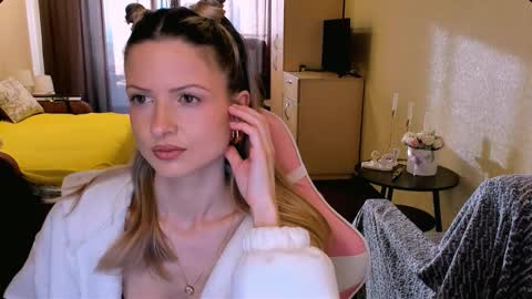 Julie online show from 02.20.26