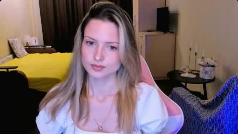 Julie online show from 03.12.26