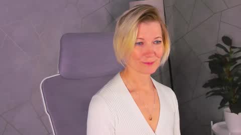 Snapshot of julie_lucasss chatting on 03.20.26 Julie Lucasss online show from 03.20.26