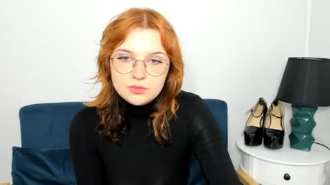 Snapshot of juliegentle chatting on 07.22.26 juliegentle online show from 07.22.26