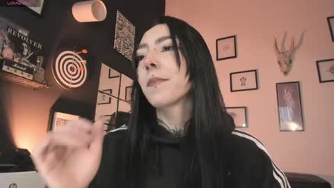 Snapshot of juliet_sourire chatting on 04.27.26 juliet_sourire online show from 04.27.26